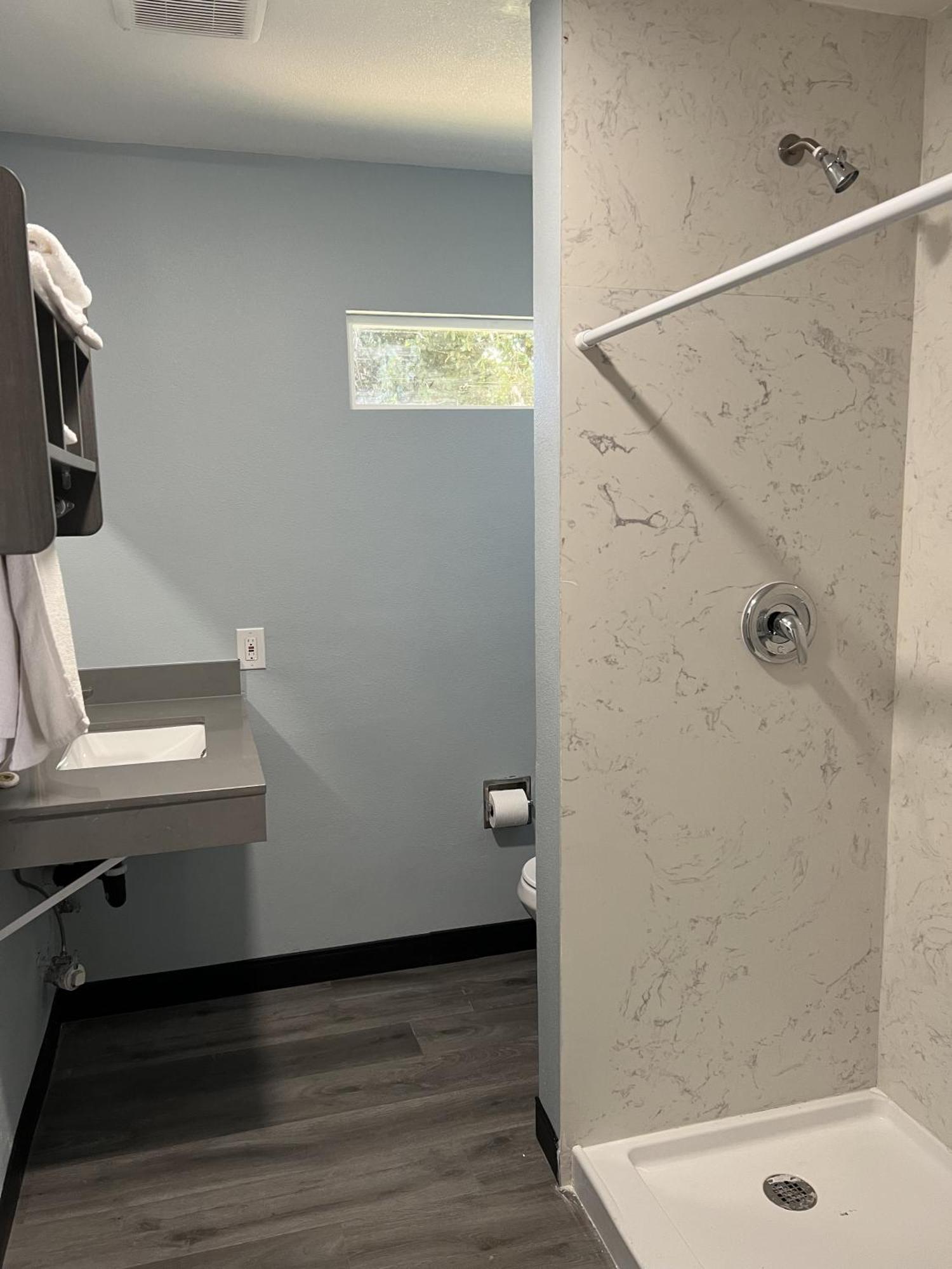 Travel Inn Гилрой Екстериор снимка